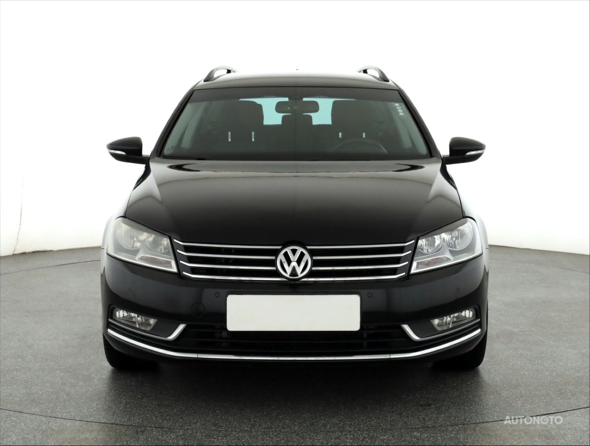 Volkswagen Passat, 2011 - pohled č. 2