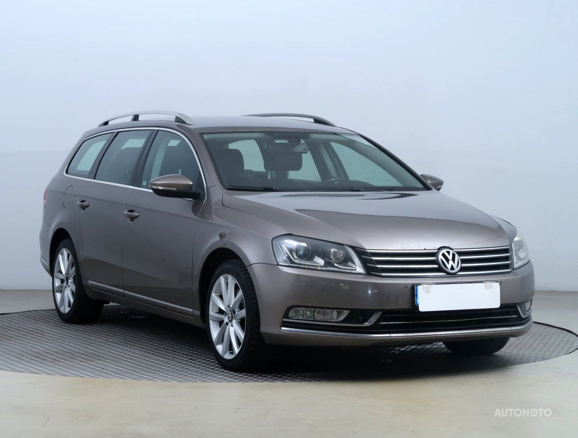 Volkswagen Passat, 2011 - celkový pohled