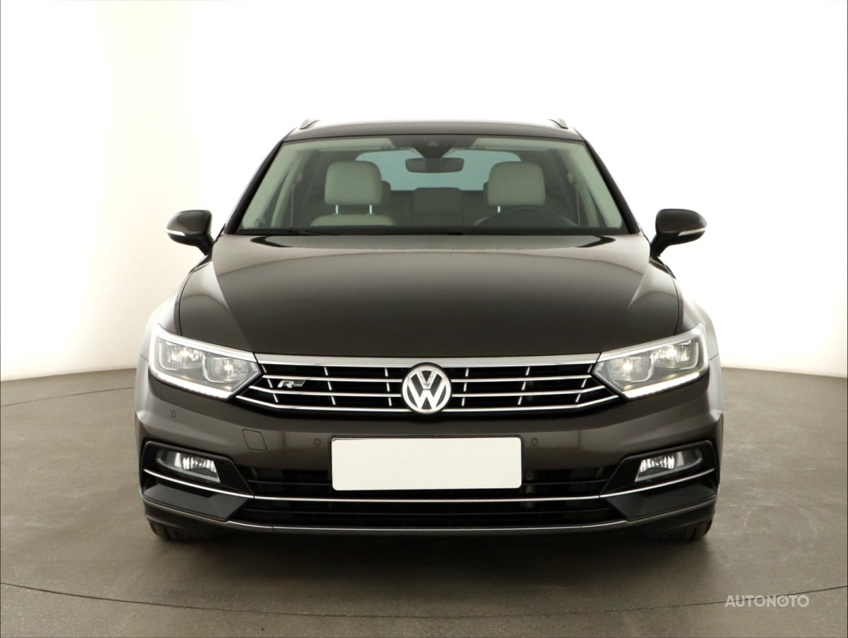 Volkswagen Passat, 2015 - pohled č. 2