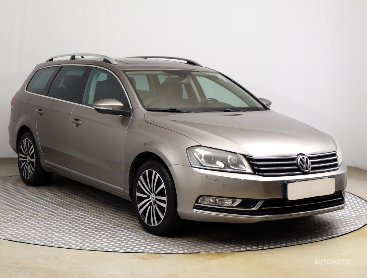 Volkswagen Passat, 2011 - celkový pohled