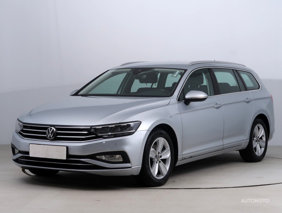 Volkswagen Passat, 2022 - pohled č. 3