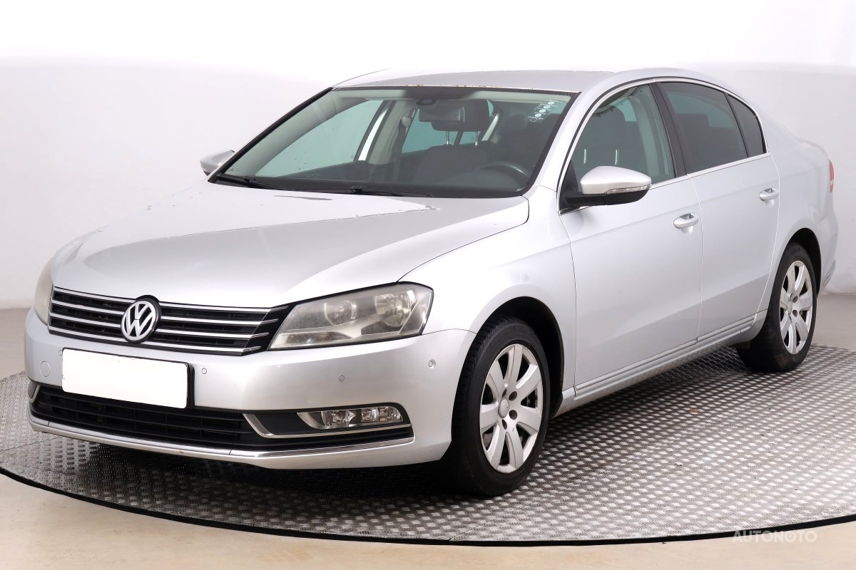 Volkswagen Passat, 2011 - pohled č. 3