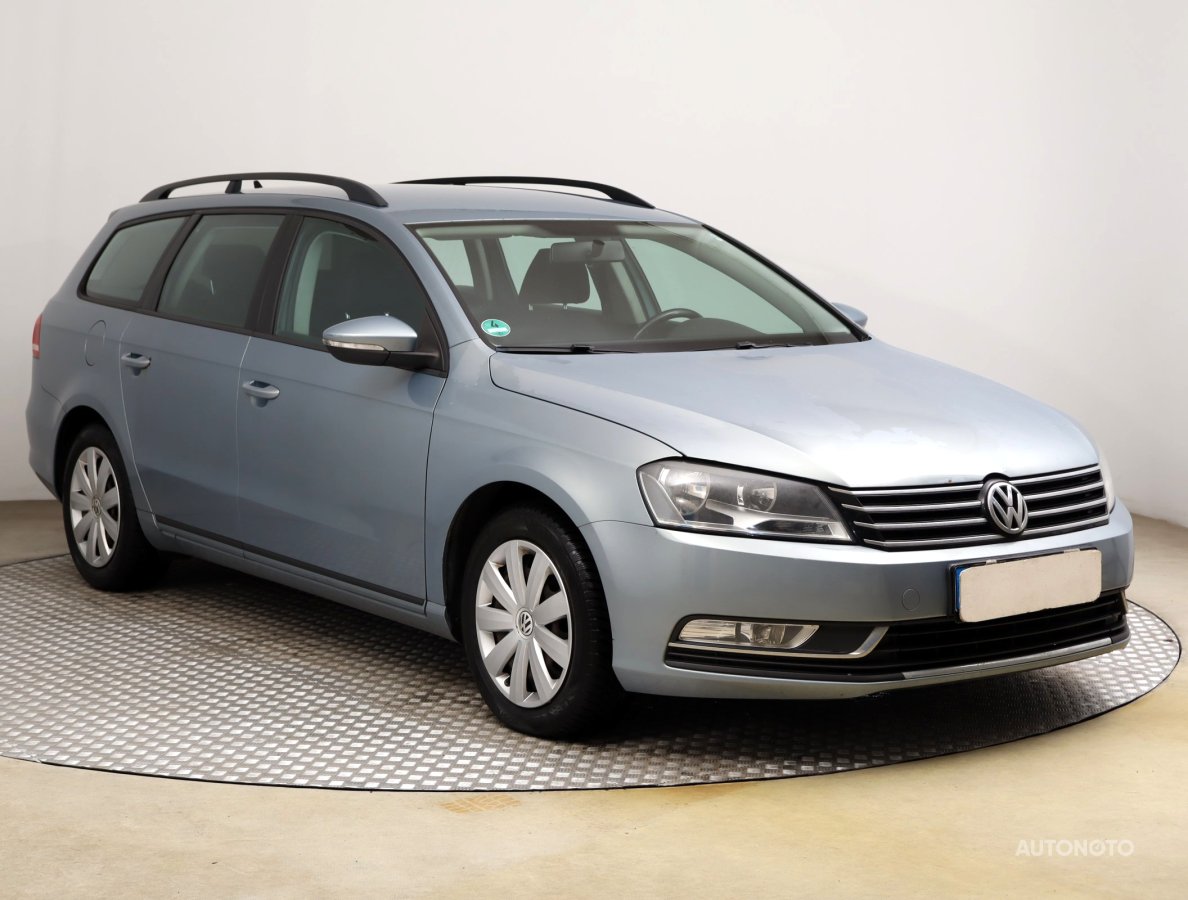 Volkswagen Passat, 2012 - celkový pohled