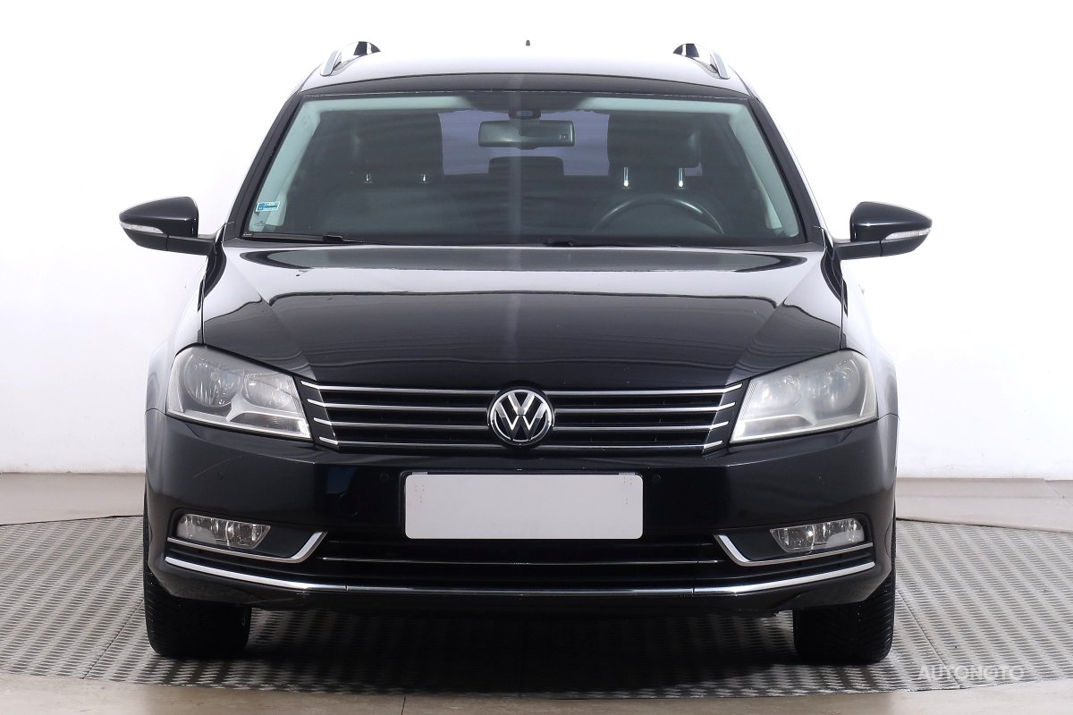 Volkswagen Passat, 2011 - pohled č. 2