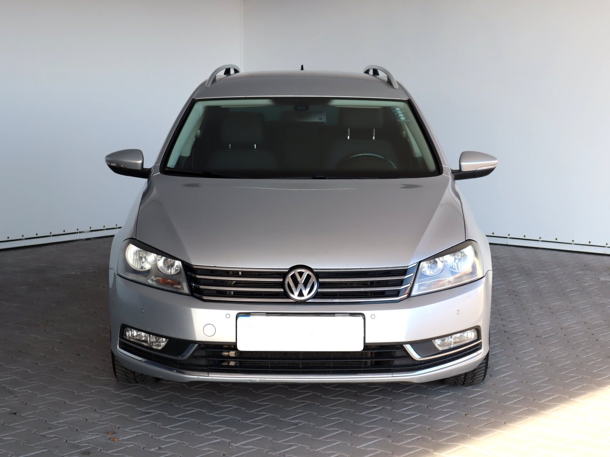 Volkswagen Passat, 2011 - pohled č. 2