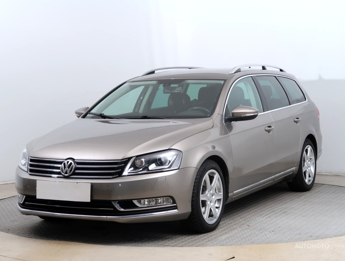 Volkswagen Passat, 2012 - pohled č. 3