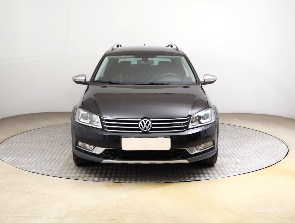 Volkswagen Passat, 2012 - pohled č. 2