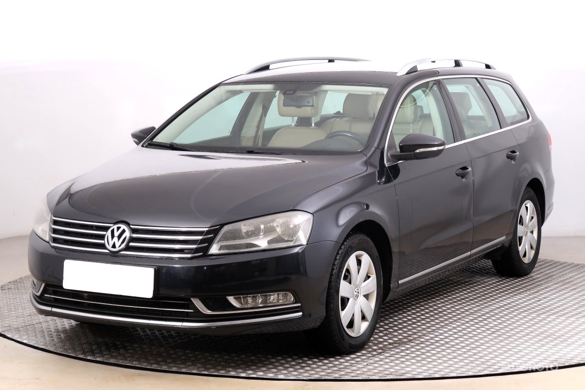 Volkswagen Passat, 2011 - pohled č. 3