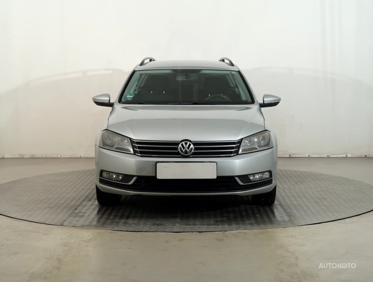 Volkswagen Passat, 2012 - pohled č. 2