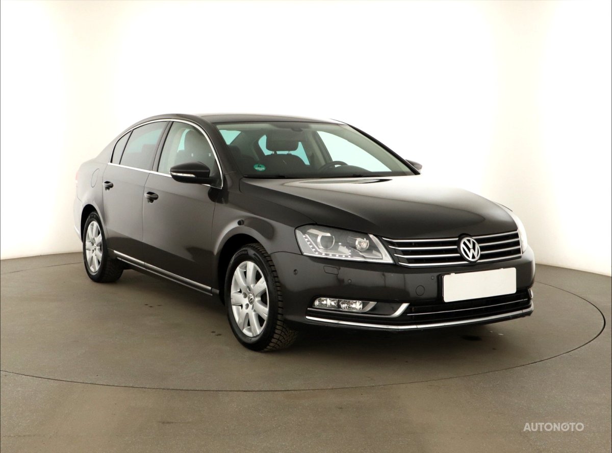 Volkswagen Passat, 2011 - celkový pohled