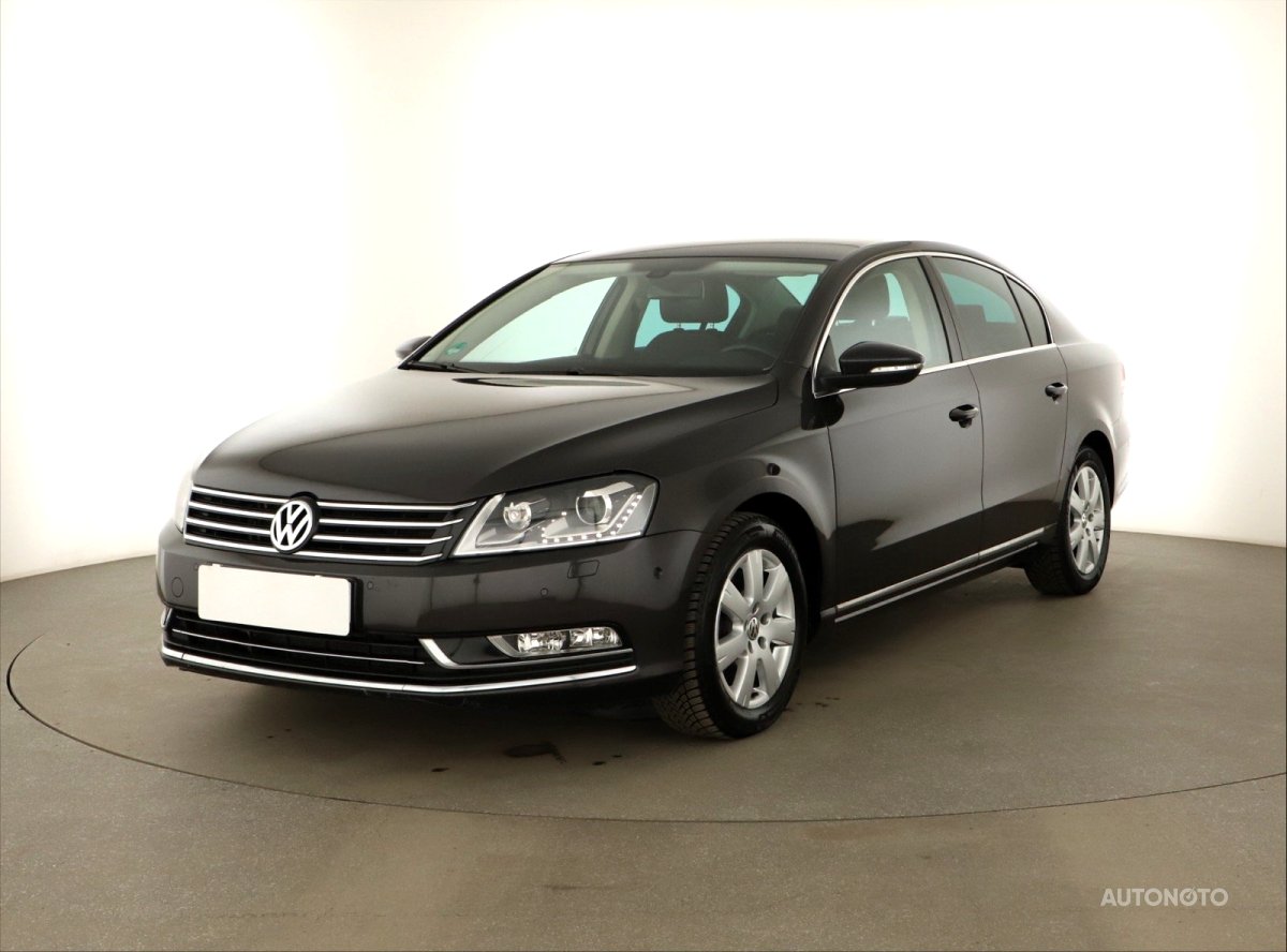 Volkswagen Passat, 2011 - pohled č. 3