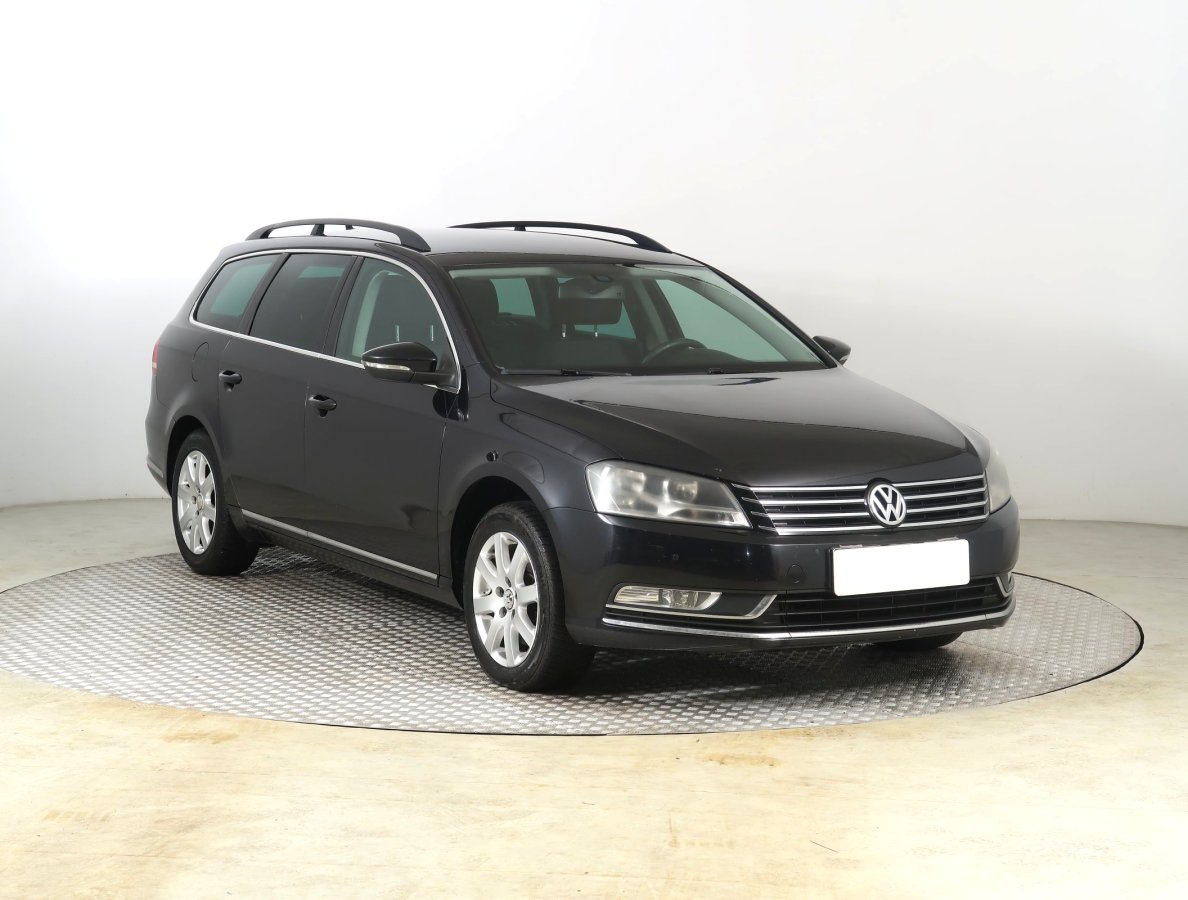 Volkswagen Passat, 2011 - celkový pohled