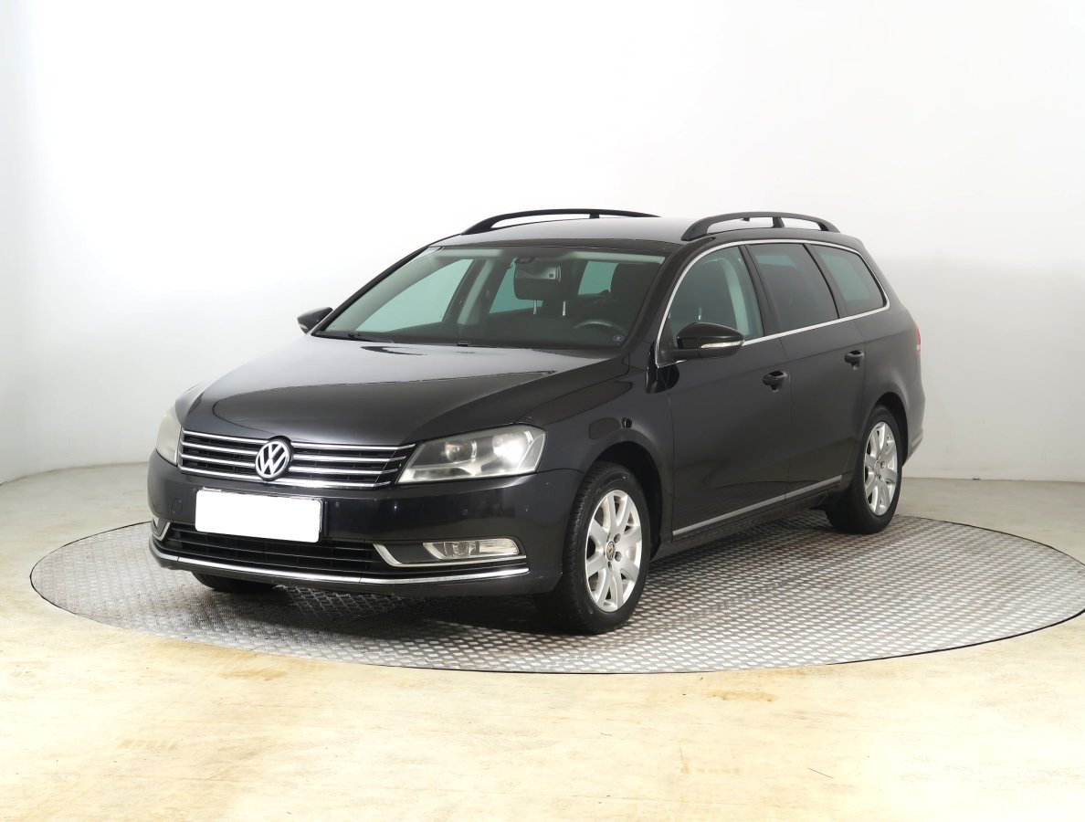 Volkswagen Passat, 2011 - pohled č. 3