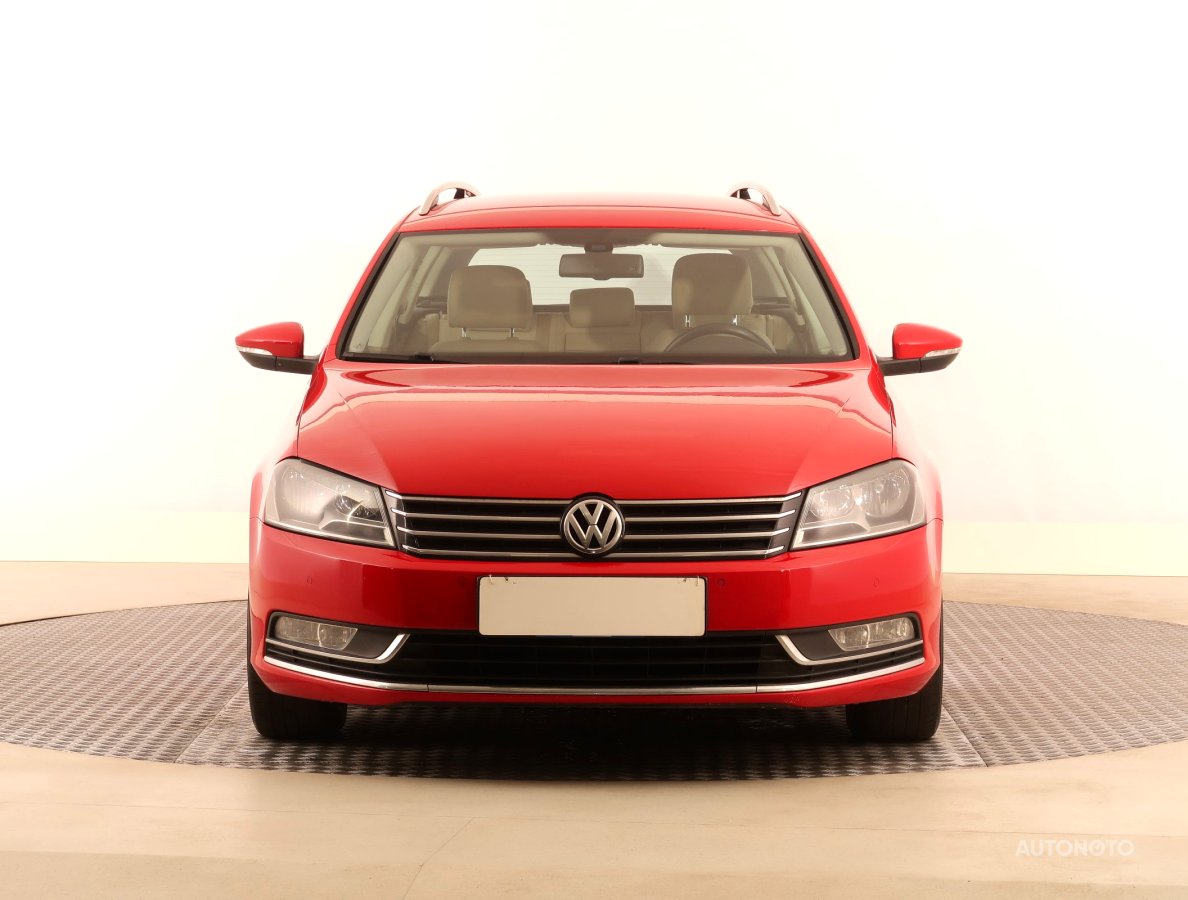 Volkswagen Passat, 2012 - pohled č. 2