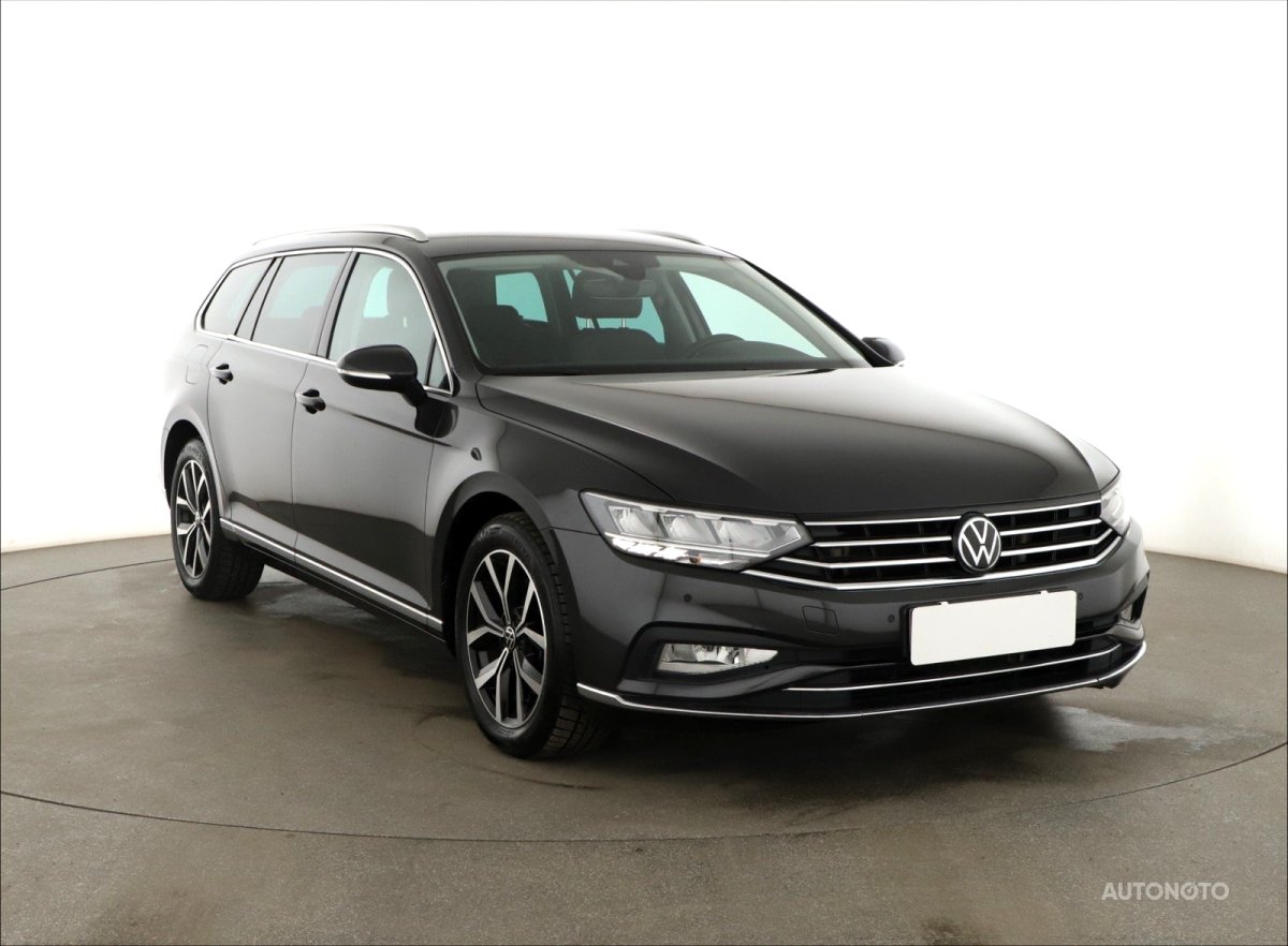 Volkswagen Passat, 2023 - celkový pohled