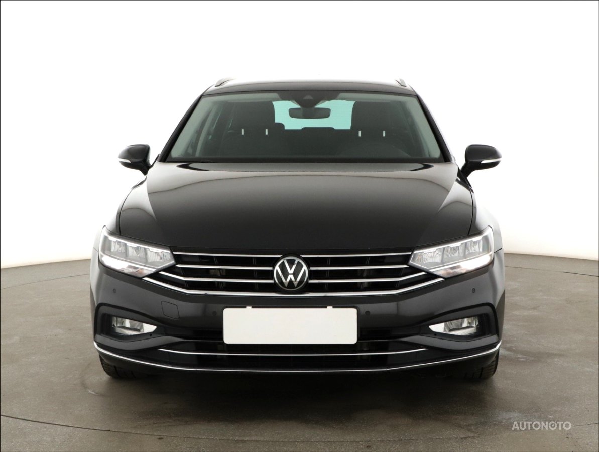 Volkswagen Passat, 2023 - pohled č. 2