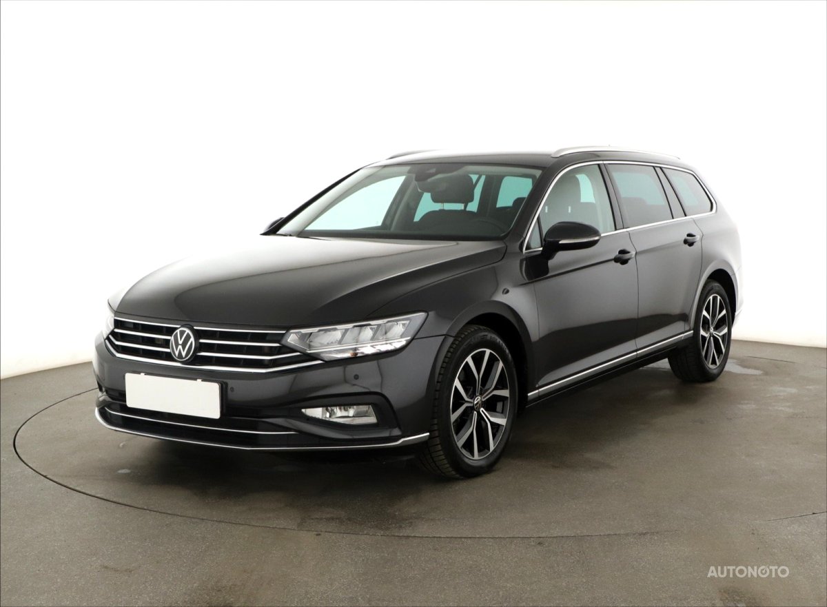 Volkswagen Passat, 2023 - pohled č. 3