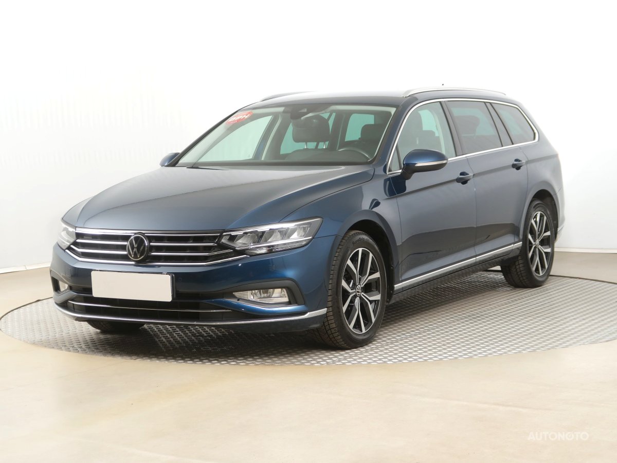 Volkswagen Passat, 2023 - pohled č. 3