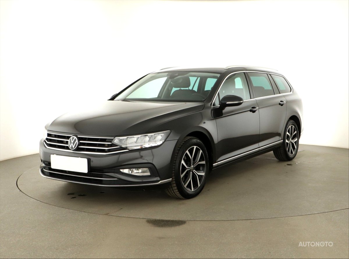 Volkswagen Passat, 2022 - pohled č. 3