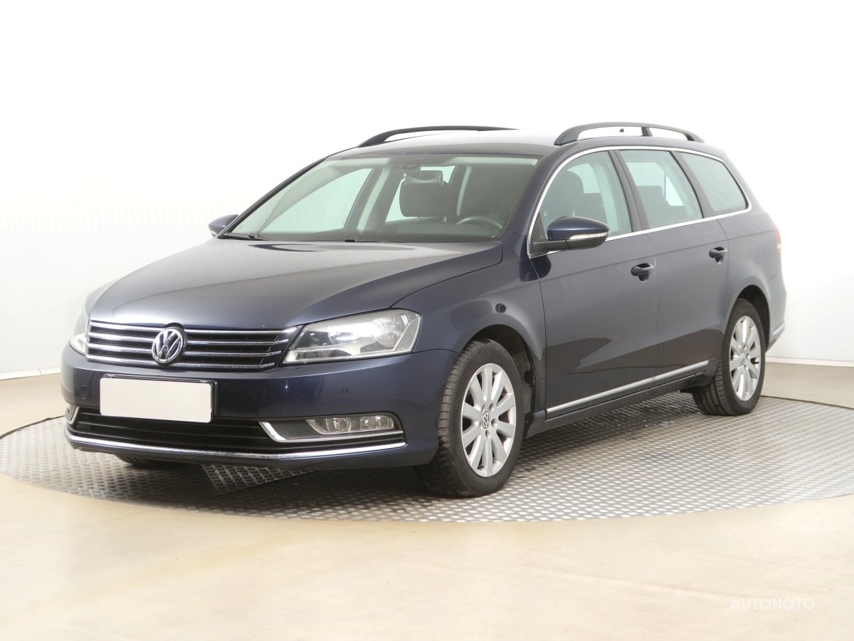 Volkswagen Passat, 2011 - pohled č. 3