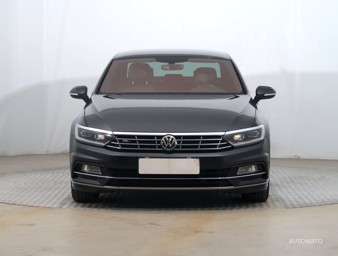 Volkswagen Passat, 2018 - pohled č. 2