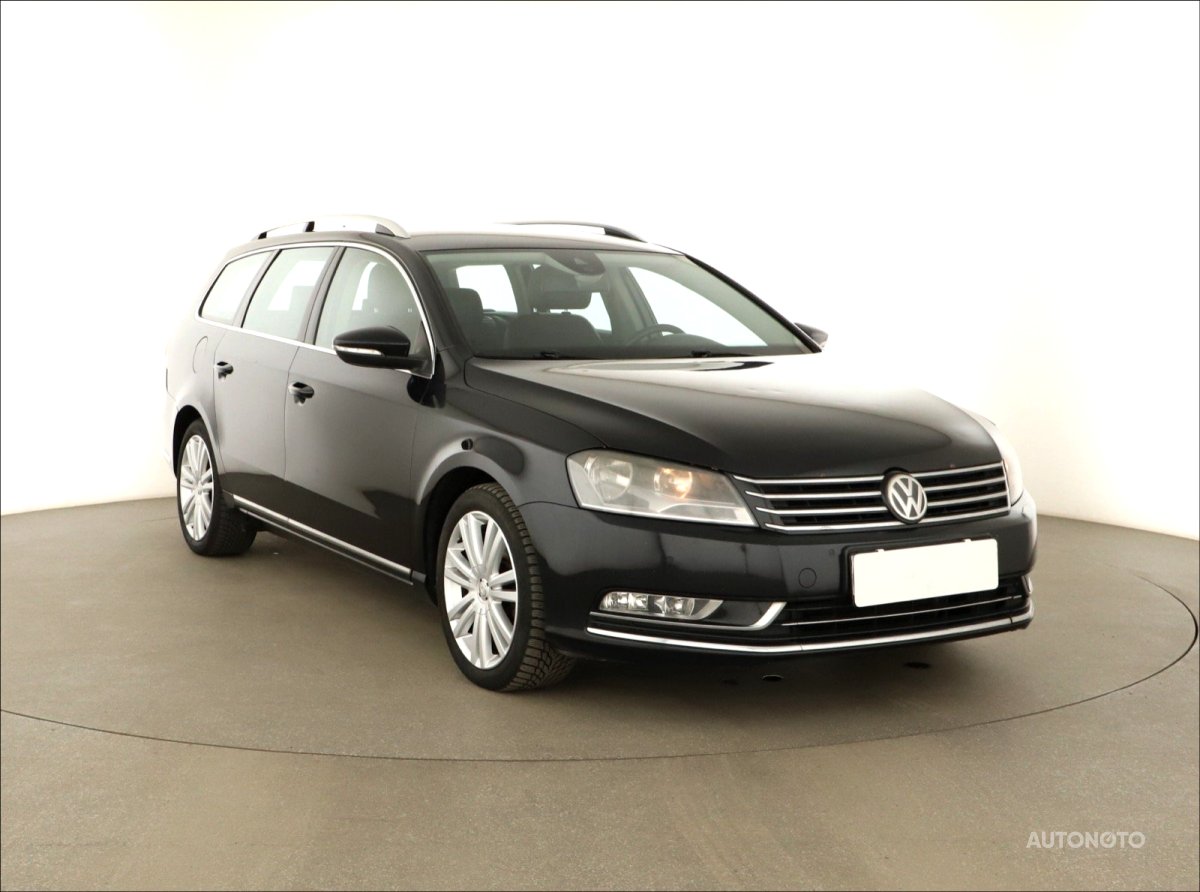 Volkswagen Passat, 2012 - celkový pohled