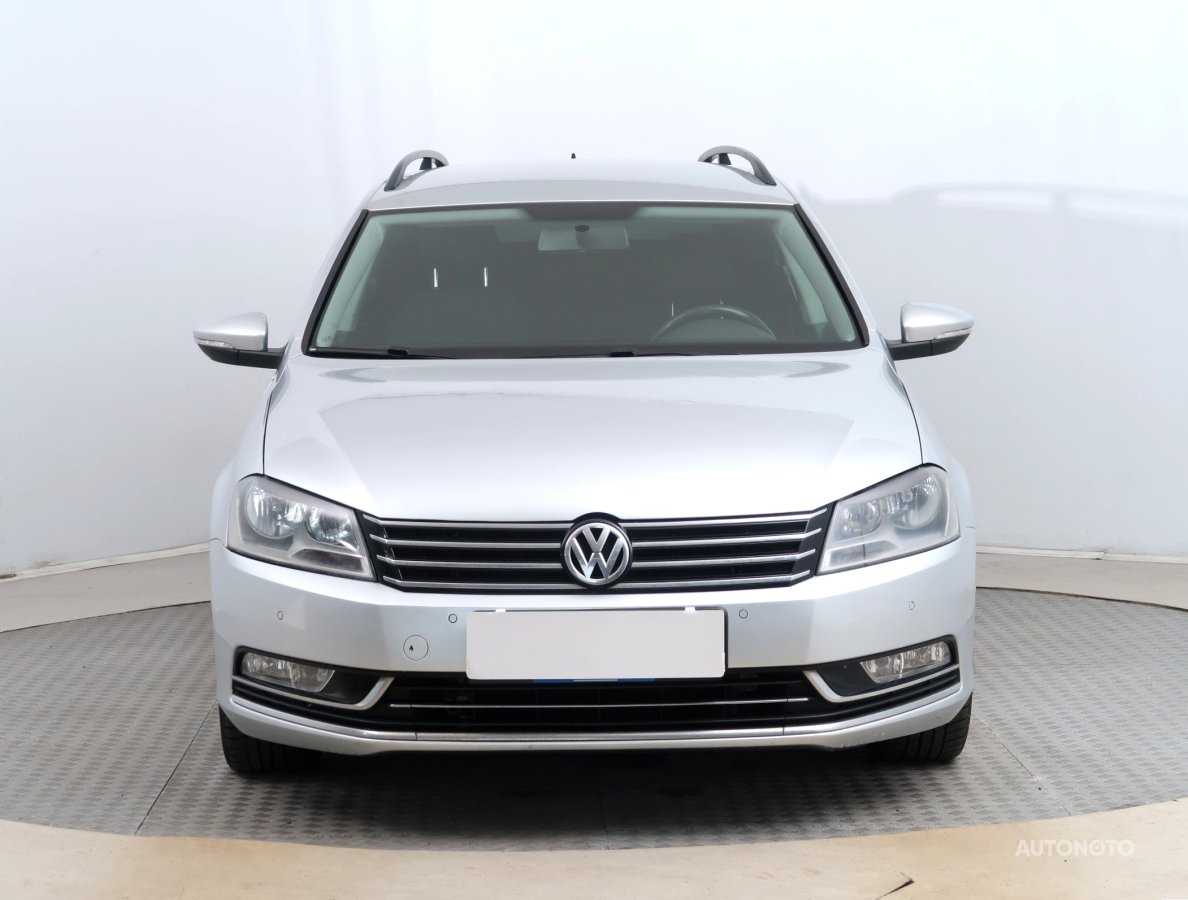 Volkswagen Passat, 2012 - pohled č. 2