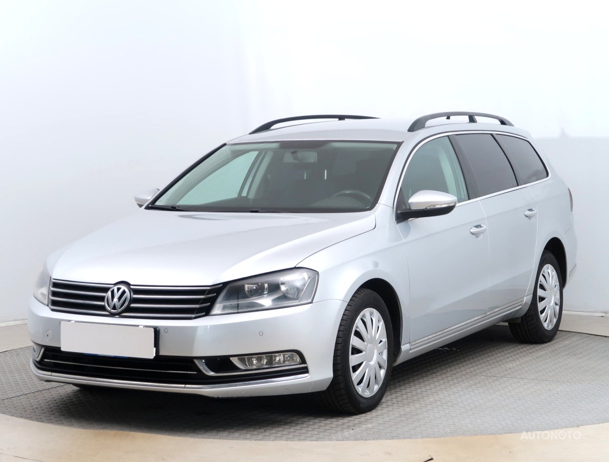 Volkswagen Passat, 2012 - pohled č. 3