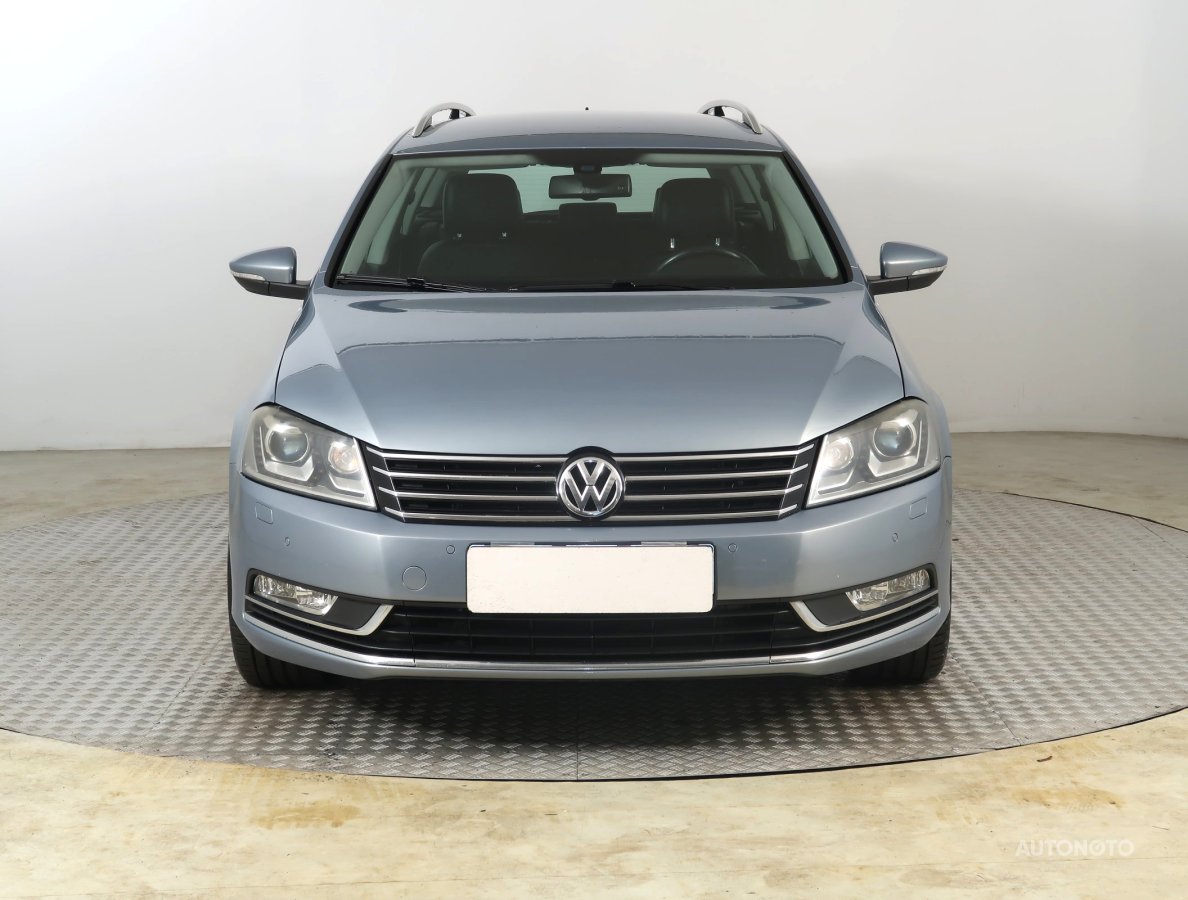 Volkswagen Passat, 2012 - pohled č. 2
