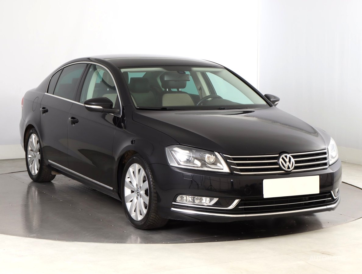 Volkswagen Passat, 2012 - celkový pohled