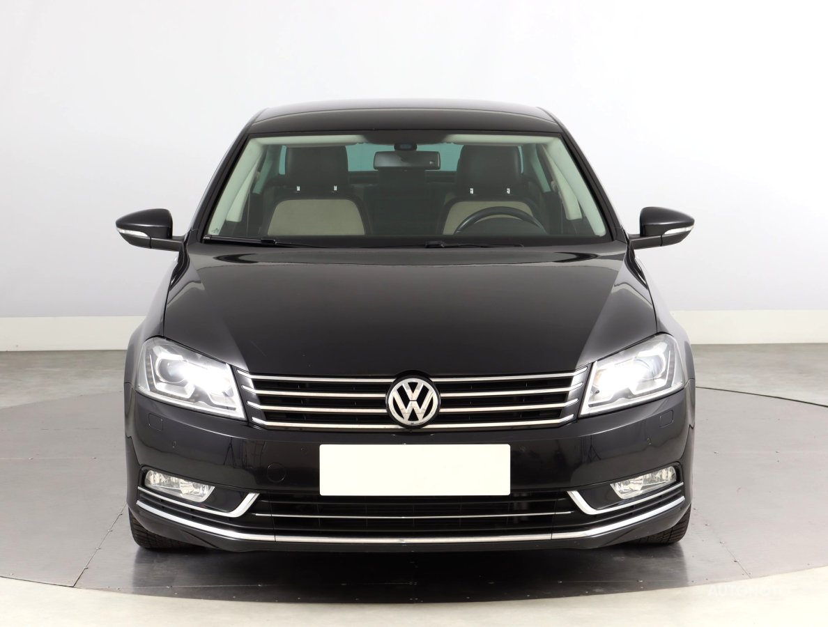 Volkswagen Passat, 2012 - pohled č. 2
