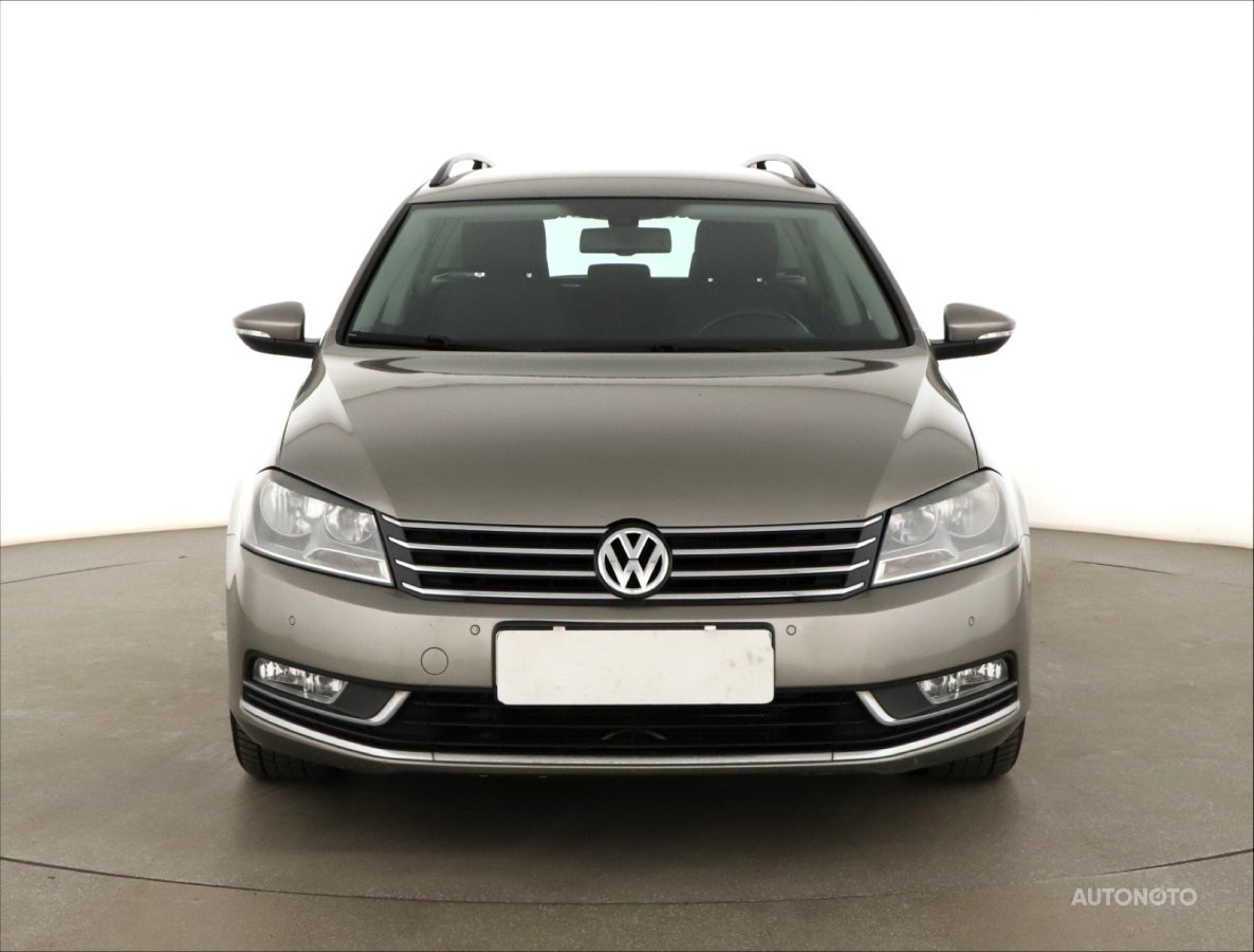 Volkswagen Passat, 2012 - pohled č. 2