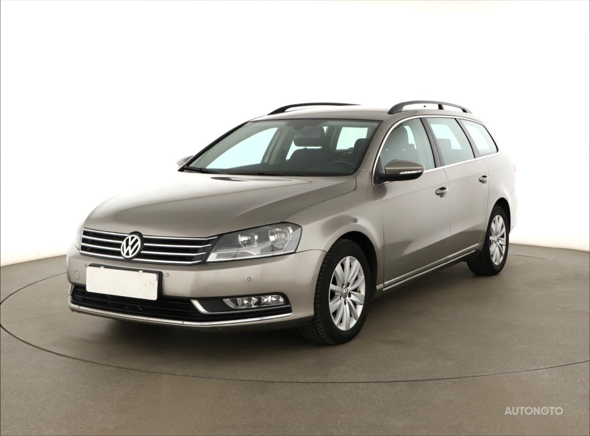 Volkswagen Passat, 2012 - pohled č. 3