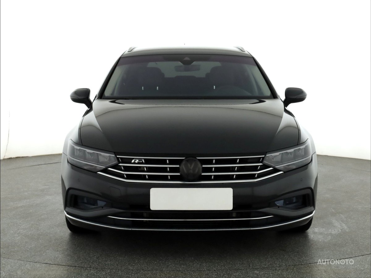 Volkswagen Passat, 2020 - pohled č. 2