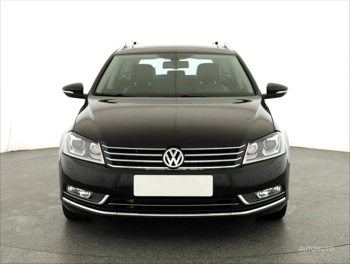 Volkswagen Passat, 2011 - pohled č. 2