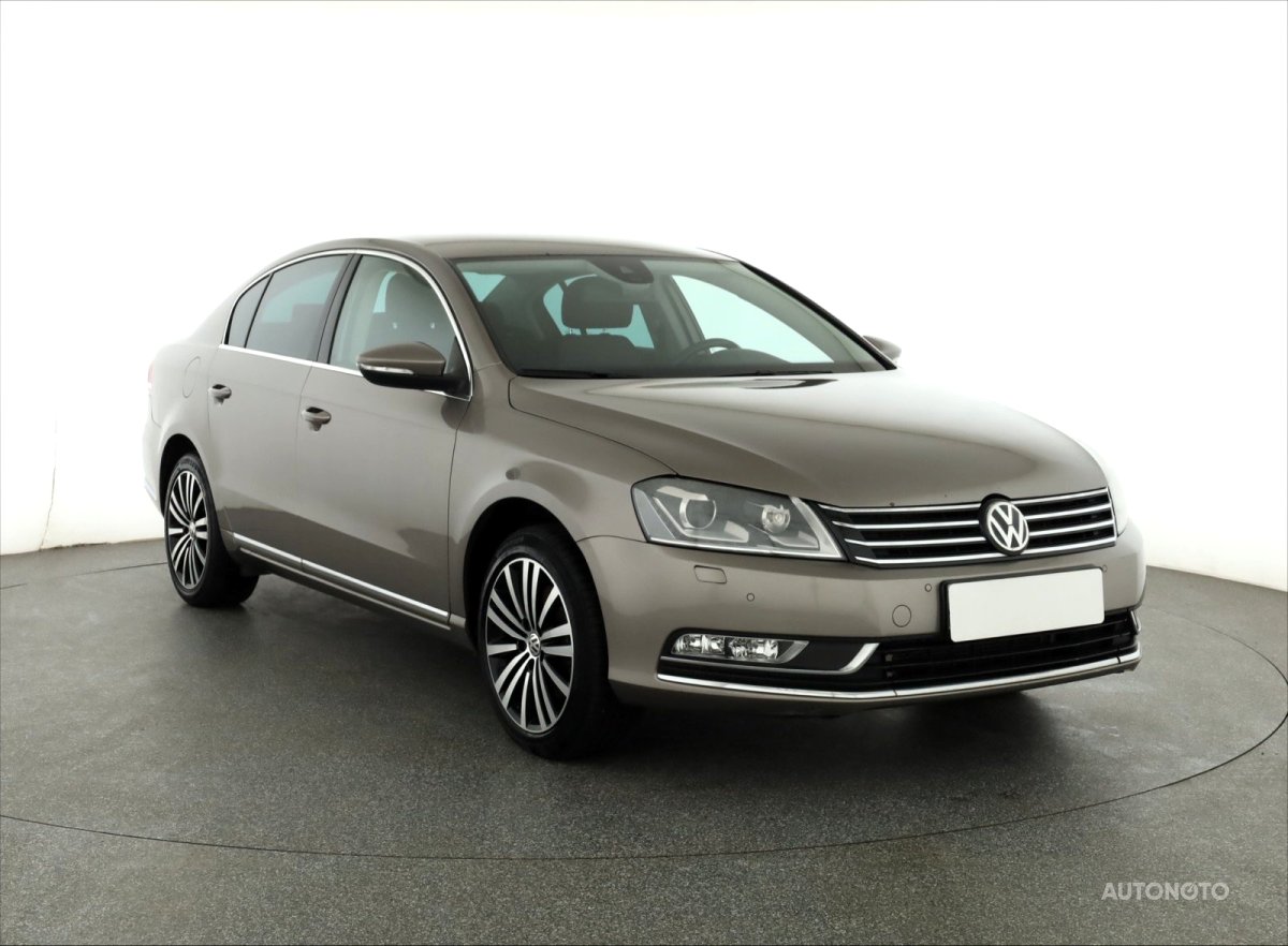 Volkswagen Passat, 2011 - celkový pohled