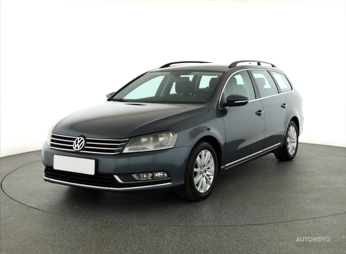 Volkswagen Passat, 2011 - pohled č. 3