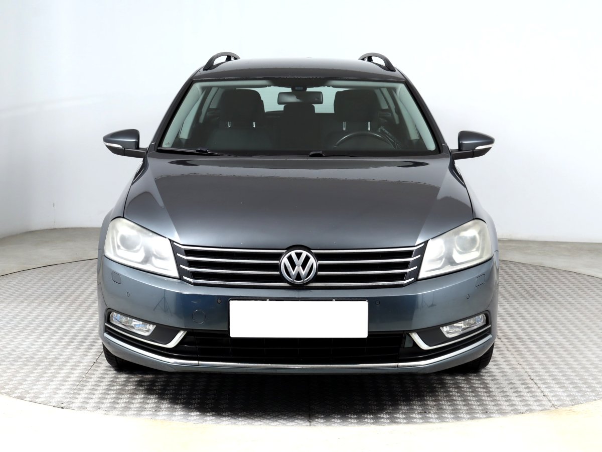 Volkswagen Passat, 2012 - pohled č. 2
