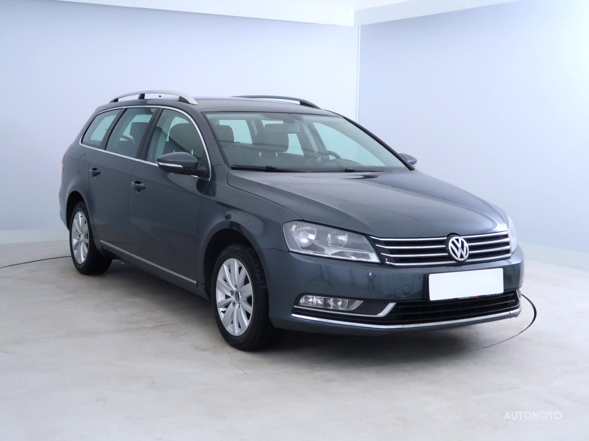 Volkswagen Passat, 2012 - celkový pohled