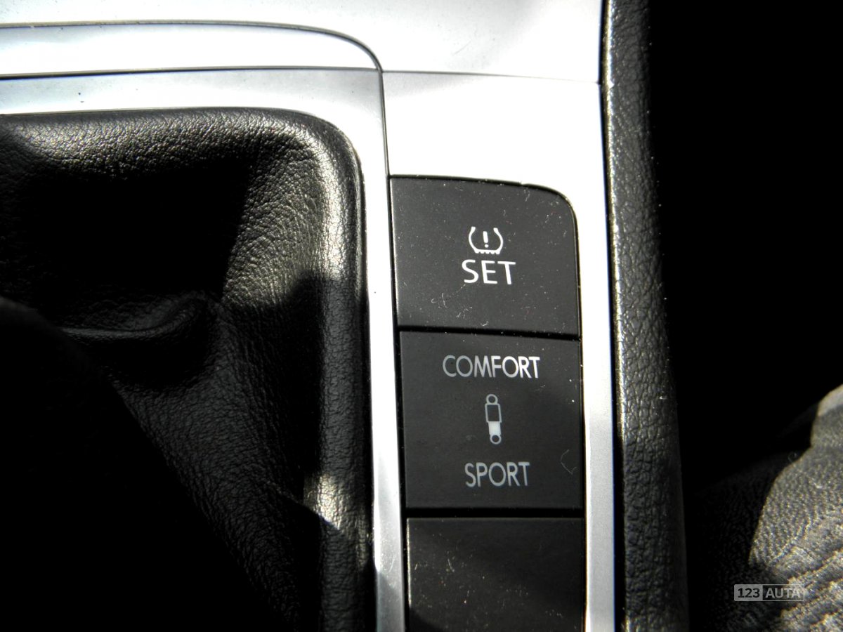 Volkswagen Passat, 2010 - pohled č. 11