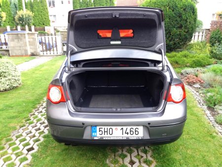 Volkswagen Passat, 2005 - pohled č. 6