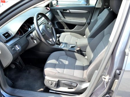 Volkswagen Passat, 2011 - pohled č. 10