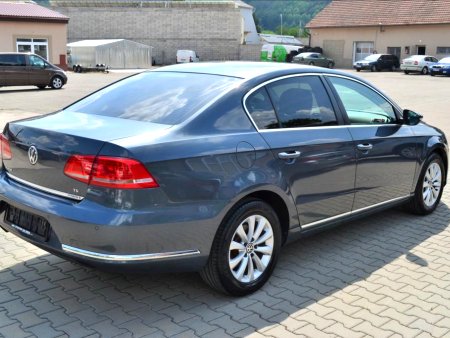Volkswagen Passat, 2011 - pohled č. 5