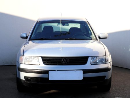 Volkswagen Passat, 1997 - pohled č. 2