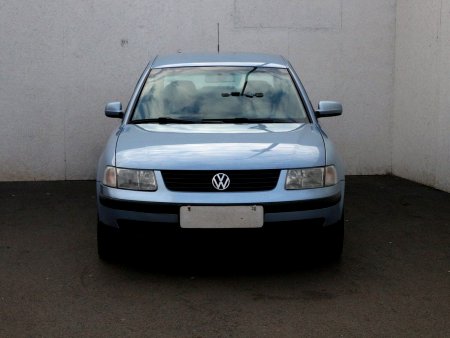 Volkswagen Passat, 2001 - pohled č. 2