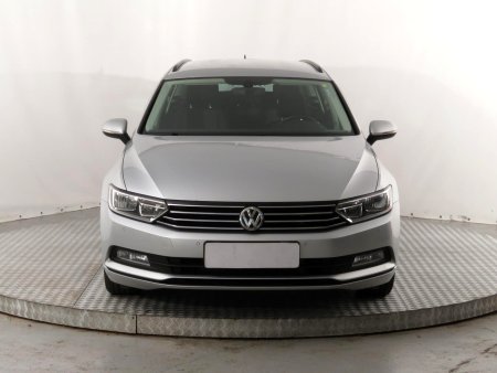 Volkswagen Passat, 2015 - pohled č. 2