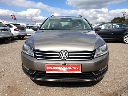 Volkswagen Passat, 2011 - pohled č. 2