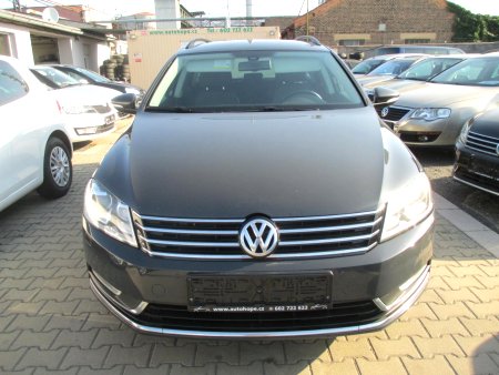 Volkswagen Passat, 2011 - pohled č. 2
