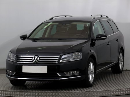 Volkswagen Passat, 2012 - pohled č. 3