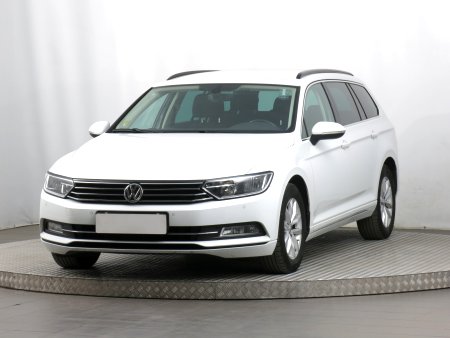 Volkswagen Passat, 2016 - pohled č. 3